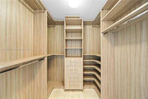 Copropriété à vendre à Miami, Floride: 2 chambres, 122.82 m2 № 1800993 - photo 30