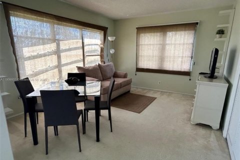 Condo in Pompano Beach, Florida, 3 bedrooms  № 2082169 - photo 20