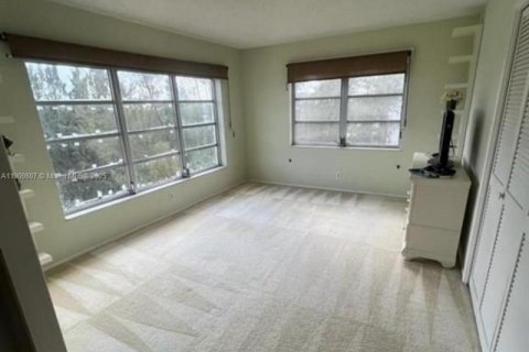 Condo in Pompano Beach, Florida, 3 bedrooms  № 2082169 - photo 23