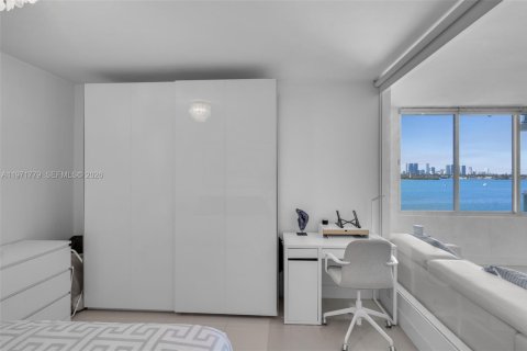 Condominio en venta en Miami Beach, Florida, 1 dormitorio, 69.31 m2 № 2033025 - foto 11