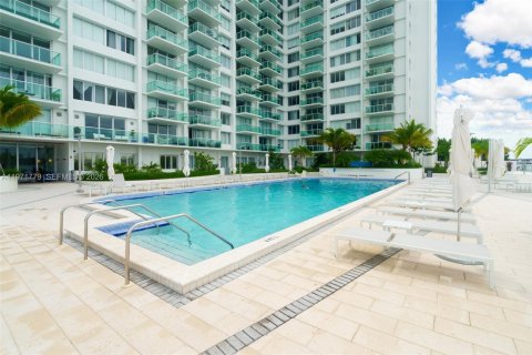 Condominio en venta en Miami Beach, Florida, 1 dormitorio, 69.31 m2 № 2033025 - foto 17