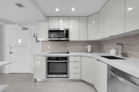 Condominio en venta en Miami Beach, Florida, 1 dormitorio, 69.31 m2 № 2033025 - foto 8