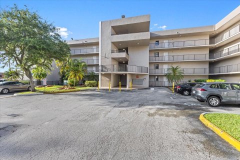 Condominio en venta en Miami, Florida, 2 dormitorios, 91.6 m2 № 1887990 - foto 1