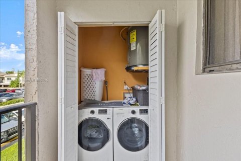 Condominio en venta en Miami, Florida, 2 dormitorios, 91.6 m2 № 1887990 - foto 20