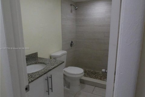 Condominio en alquiler en Miami Gardens, Florida, 1 dormitorio, 57.6 m2 № 1922755 - foto 13
