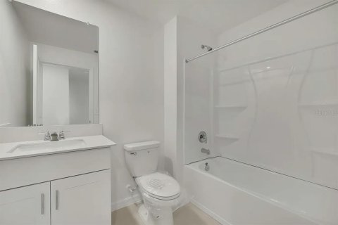 Touwnhouse à louer à Zephyrhills, Floride: 3 chambres, 151.8 m2 № 2155844 - photo 6