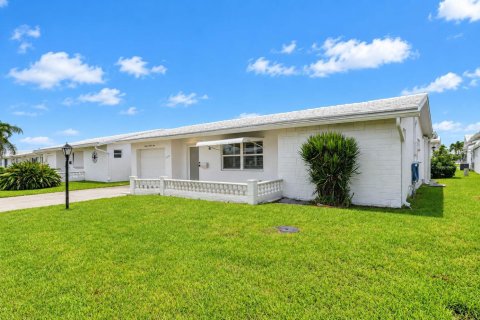Villa ou maison à vendre à Boynton Beach, Floride: 2 chambres, 145.21 m2 № 2381441 - photo 3