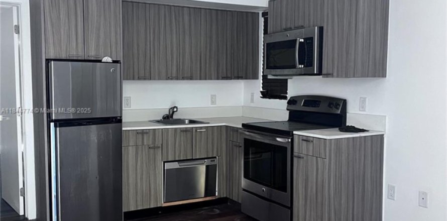 Condo in Miami Beach, Florida, 1 bedroom  № 1940404