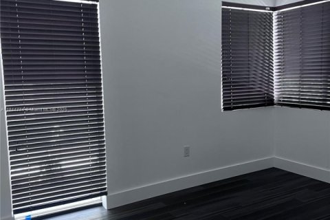 Condo in Miami Beach, Florida, 1 bedroom  № 1940404 - photo 6