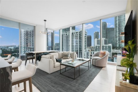 Снять в аренду кондоминиум в Майами, Флорида 2 спальни, 102.19м2, № 1989403 - фото 2