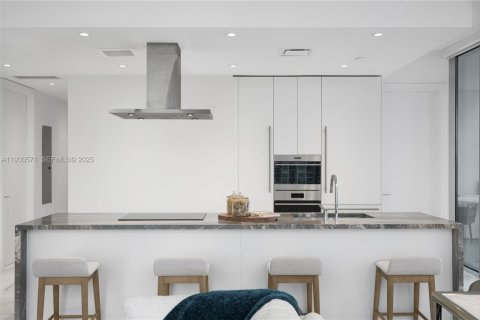 Снять в аренду кондоминиум в Майами, Флорида 2 спальни, 102.19м2, № 1989403 - фото 4