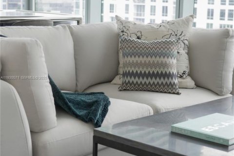 Снять в аренду кондоминиум в Майами, Флорида 2 спальни, 102.19м2, № 1989403 - фото 8