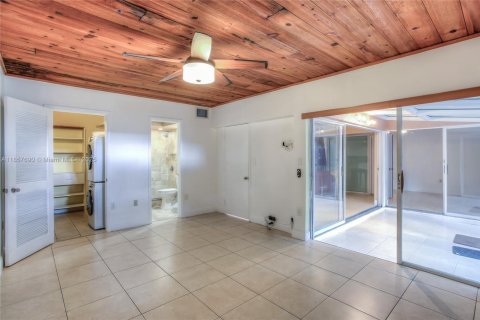 House in Miami Lakes, Florida 2 bedrooms, 73.58 sq.m. № 1881877 - photo 8