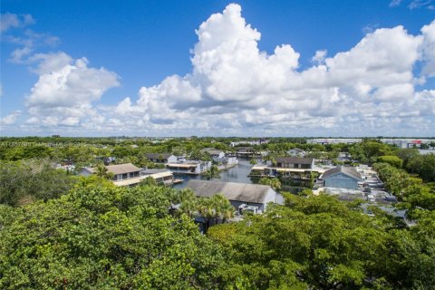 House in Miami Lakes, Florida 2 bedrooms, 73.58 sq.m. № 1881877 - photo 20