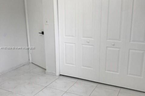 Casa en alquiler en Miami, Florida, 2 dormitorios, 175.4 m2 № 1923533 - foto 8