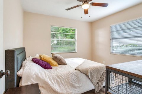 House in Tampa, Florida 2 bedrooms, 107.21 sq.m. № 2197536 - photo 26
