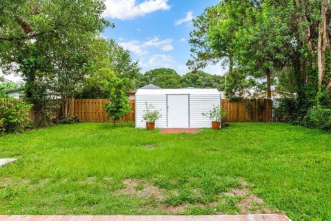 House in Tampa, Florida 2 bedrooms, 107.21 sq.m. № 2197536 - photo 30