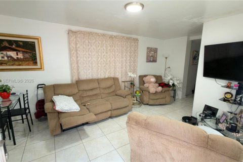 Villa ou maison à vendre à Miami, Floride: 5 chambres, 244.15 m2 № 2080274 - photo 27