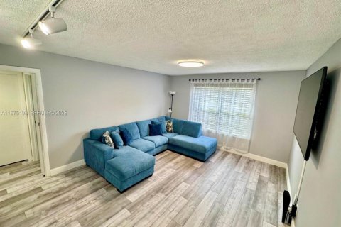 Condominio en venta en Plantation, Florida, 2 dormitorios, 109.9 m2 № 2036211 - foto 18