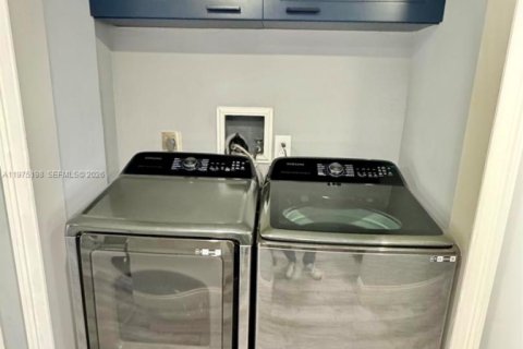 Condominio en venta en Plantation, Florida, 2 dormitorios, 109.9 m2 № 2036211 - foto 13