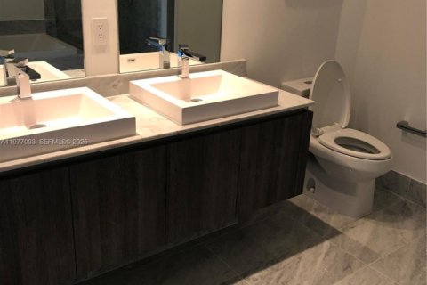 Copropriété à louer à Miami, Floride: 2 chambres, 124.77 m2 № 2048053 - photo 8