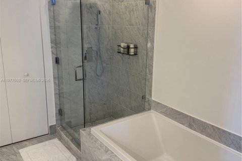 Copropriété à louer à Miami, Floride: 2 chambres, 124.77 m2 № 2048053 - photo 27
