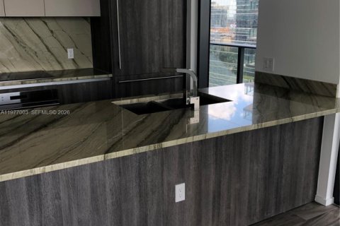 Copropriété à louer à Miami, Floride: 2 chambres, 124.77 m2 № 2048053 - photo 4