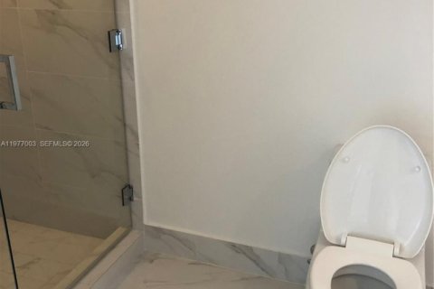 Copropriété à louer à Miami, Floride: 2 chambres, 124.77 m2 № 2048053 - photo 10