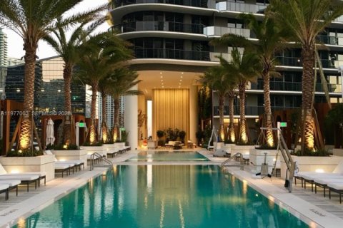 Copropriété à louer à Miami, Floride: 2 chambres, 124.77 m2 № 2048053 - photo 2