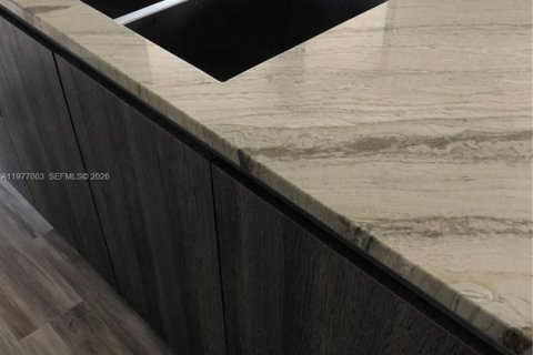 Copropriété à louer à Miami, Floride: 2 chambres, 124.77 m2 № 2048053 - photo 13