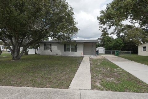 Casa en Deltona, Florida 2 dormitorios, 84.54 m2 № 2384238