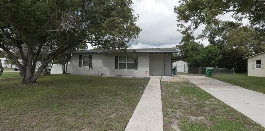 Casa en Deltona, Florida 2 dormitorios, 84.54 m2 № 2384238