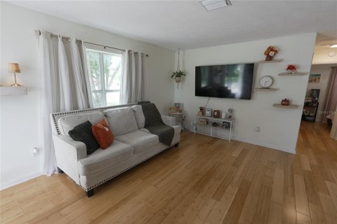 Casa en venta en Deltona, Florida, 2 dormitorios, 84.54 m2 № 2384238 - foto 5