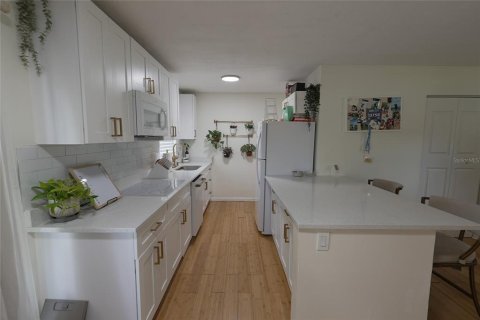 Casa en venta en Deltona, Florida, 2 dormitorios, 84.54 m2 № 2384238 - foto 6