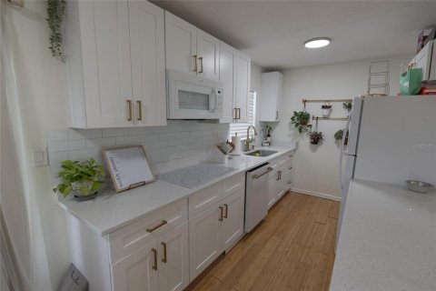 Casa en venta en Deltona, Florida, 2 dormitorios, 84.54 m2 № 2384238 - foto 9