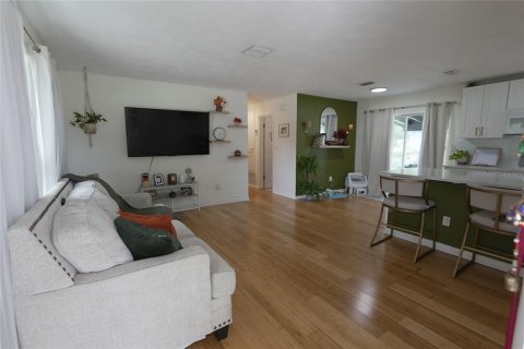 Casa en venta en Deltona, Florida, 2 dormitorios, 84.54 m2 № 2384238 - foto 4