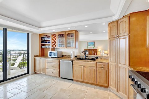 Condo in Tequesta, Florida, 3 bedrooms № 2158174 - photo 13