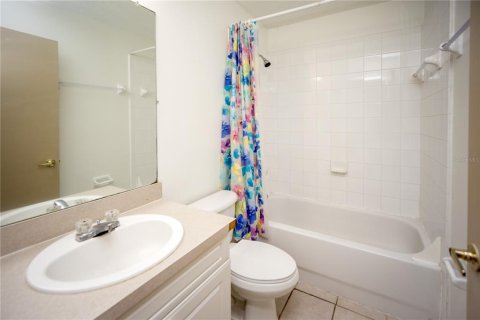 Townhouse in Davenport, Florida 4 bedrooms, 162.39 sq.m. № 2219129 - photo 19