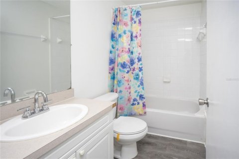 Townhouse in Davenport, Florida 4 bedrooms, 162.39 sq.m. № 2219129 - photo 6