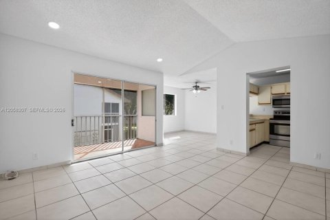 Copropriété à louer à Miami, Floride: 1 chambre, 90.86 m2 № 2169018 - photo 7