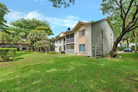 Copropriété à louer à Miami, Floride: 1 chambre, 90.86 m2 № 2169018 - photo 17