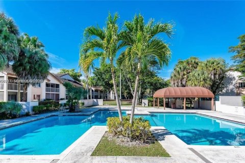 Copropriété à louer à Miami, Floride: 1 chambre, 90.86 m2 № 2169018 - photo 21