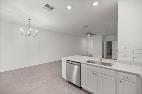 Townhouse in Ocala, Florida 3 bedrooms, 158.58 sq.m. № 1848607 - photo 9
