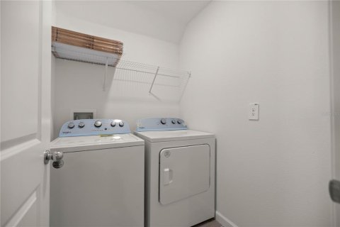 Townhouse in Ocala, Florida 3 bedrooms, 158.58 sq.m. № 1848607 - photo 21