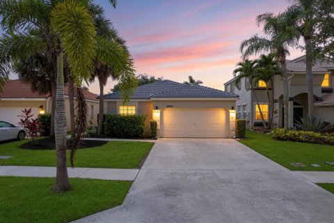 Villa ou maison à Lake Worth, Floride 3 chambres, 130.99 m2 № 2087438