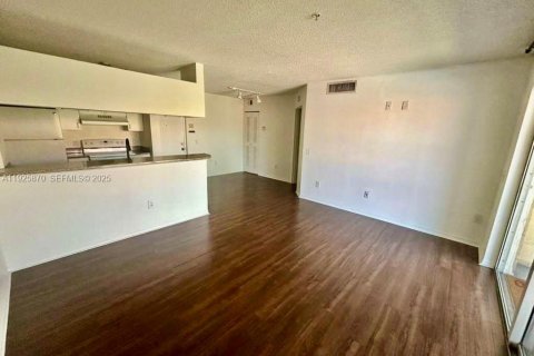 Снять в аренду квартиру в Холливуд, Флорида 1 спальня, 49.89м2, № 1984427 - фото 3