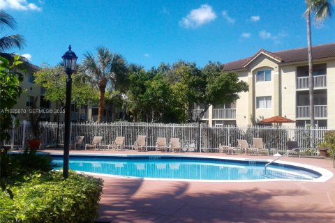 Снять в аренду квартиру в Холливуд, Флорида 1 спальня, 49.89м2, № 1984427 - фото 21