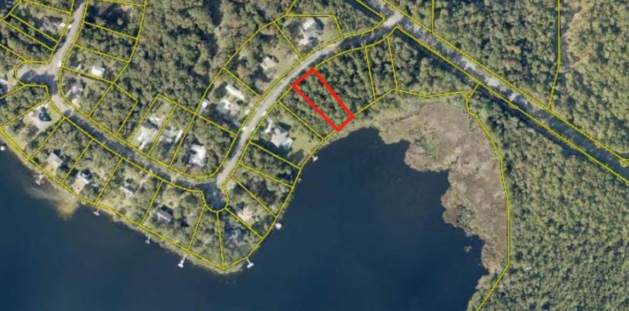 Land in De Funiak Springs, Florida № 561565