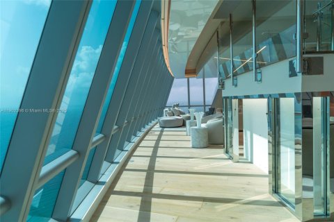 Condominio en alquiler en Sunny Isles Beach, Florida, 6 dormitorios, 774.06 m2 № 2054204 - foto 14