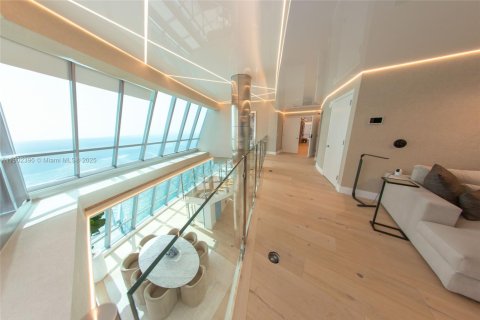 Condominio en alquiler en Sunny Isles Beach, Florida, 6 dormitorios, 774.06 m2 № 2054204 - foto 12